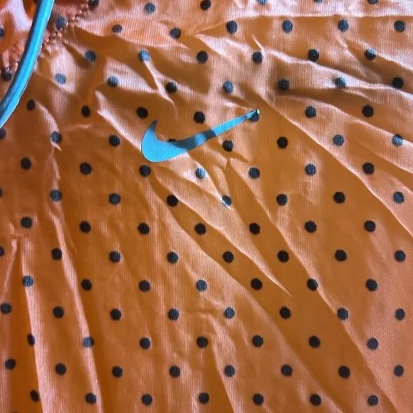 Exercise wear - Picture 3 of 4